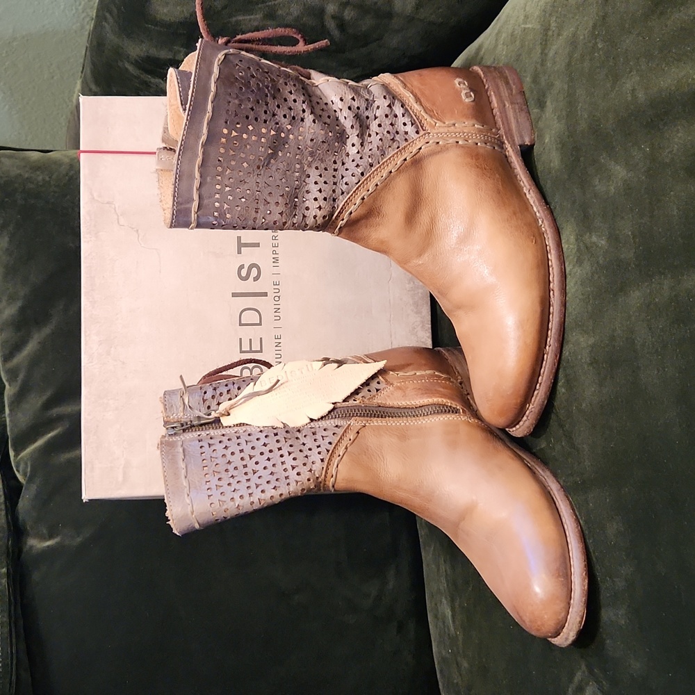 Bedstu, Tan Rustic Taupe Rustic, 8.5 - image 1